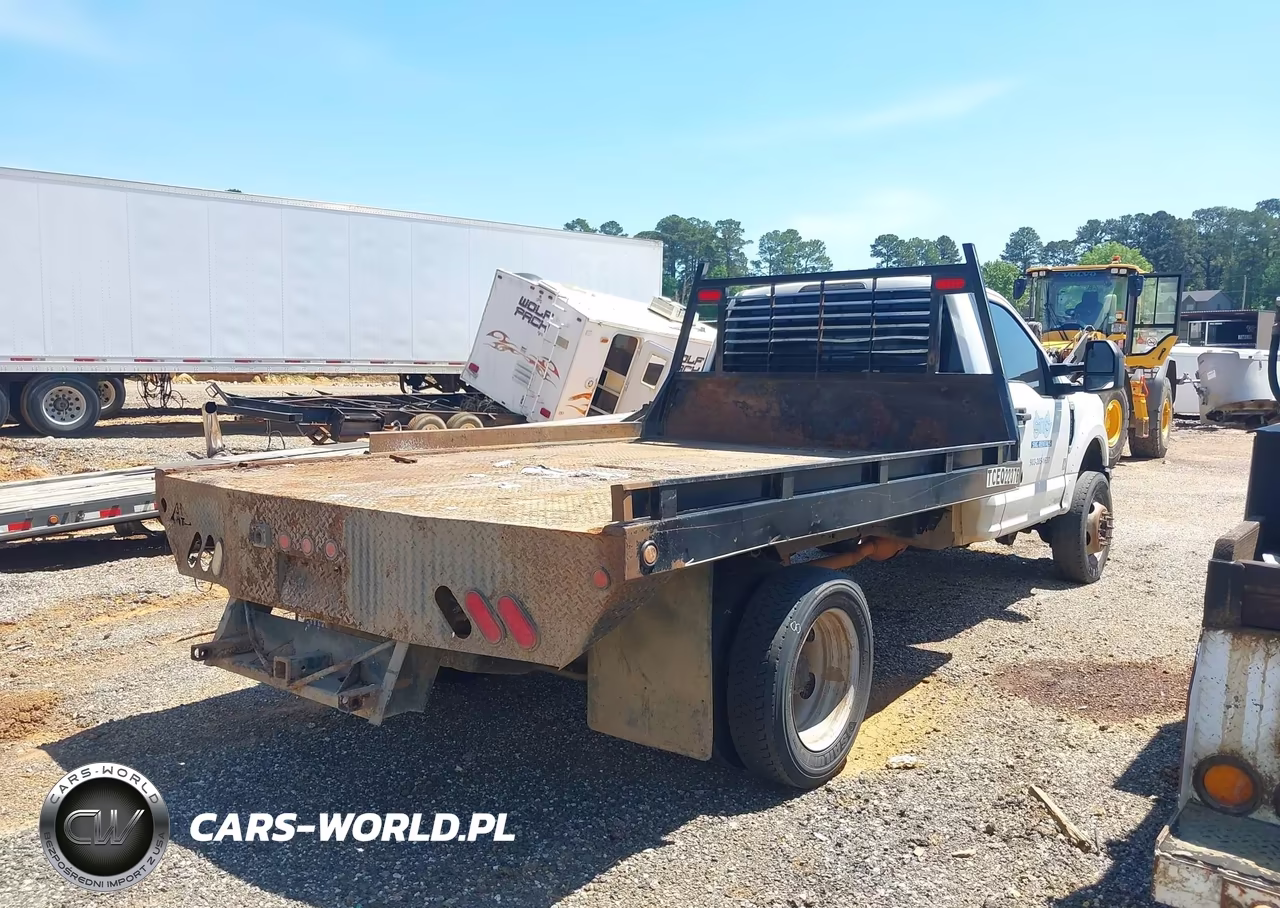 2019 Ford F-550 Chassis Xl VIN:1FDUF5HY4KEE82495 - 4