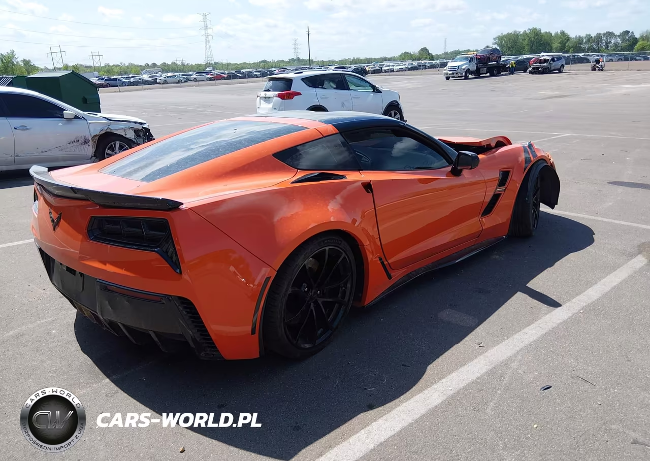 2019 Chevrolet Corvette Grand Sport VIN:1G1Y12D71K5105440 - 4