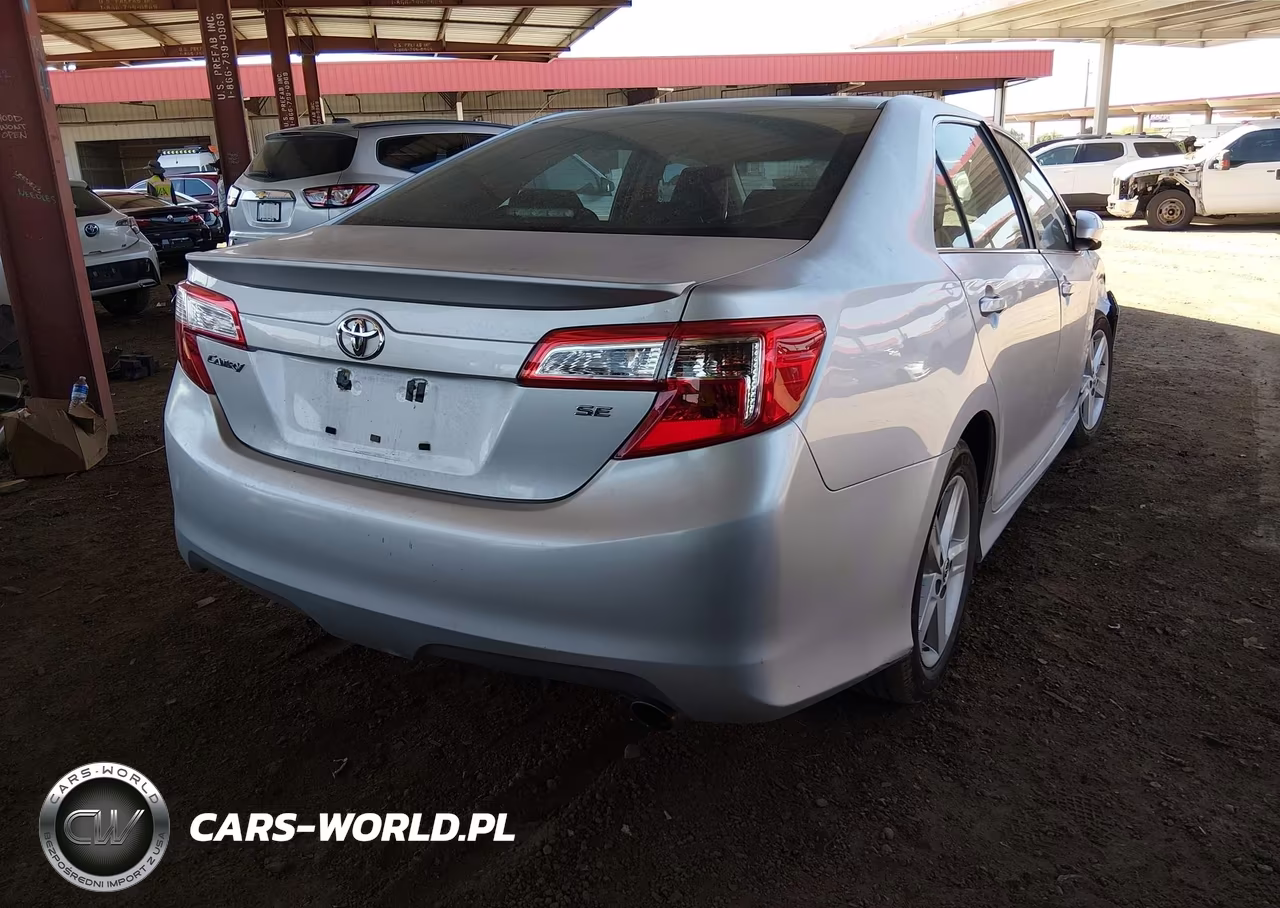 2013 Toyota Camry Se VIN:4T1BF1FK5DU669932 - 4