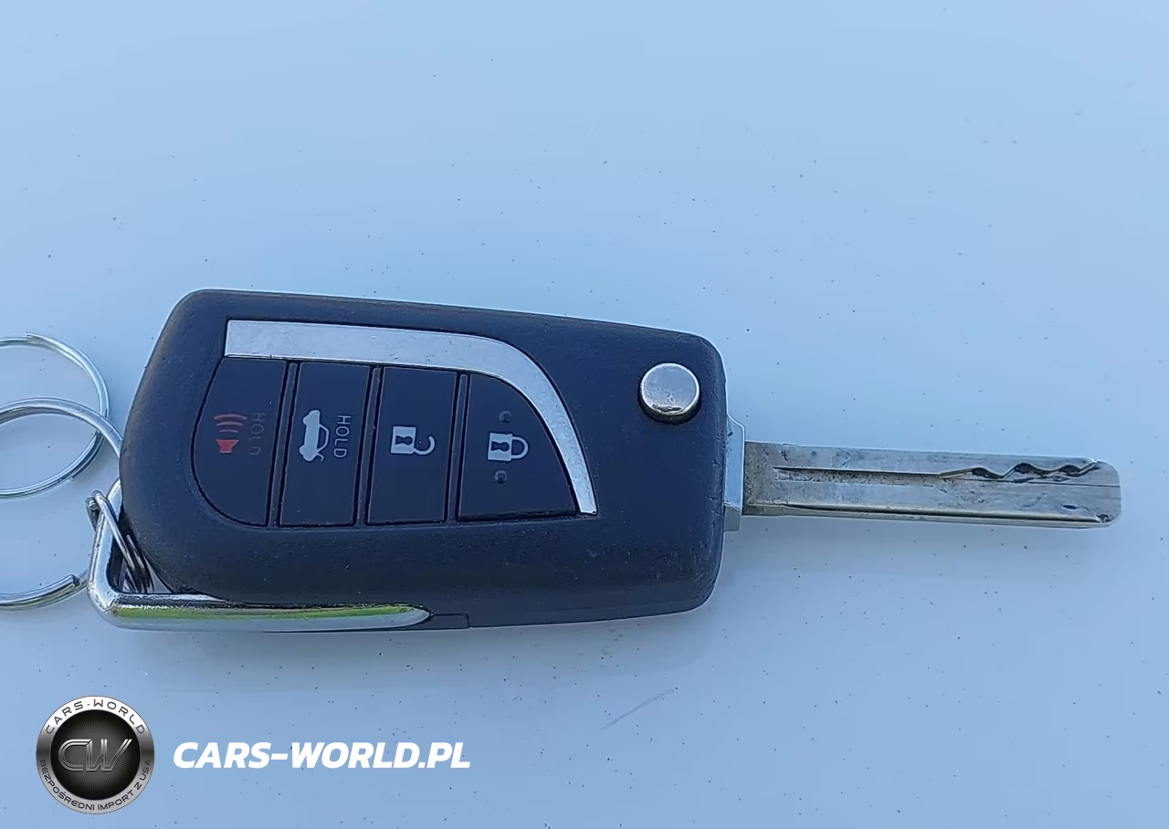 2018 Toyota Camry Le VIN:4T1B11HK1JU011080 - 11