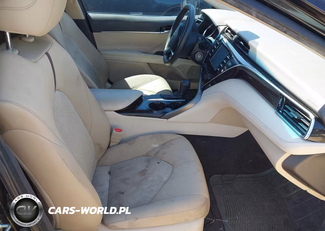 2018 Toyota Camry Le VIN:4T1B11HK1JU011080 - 5