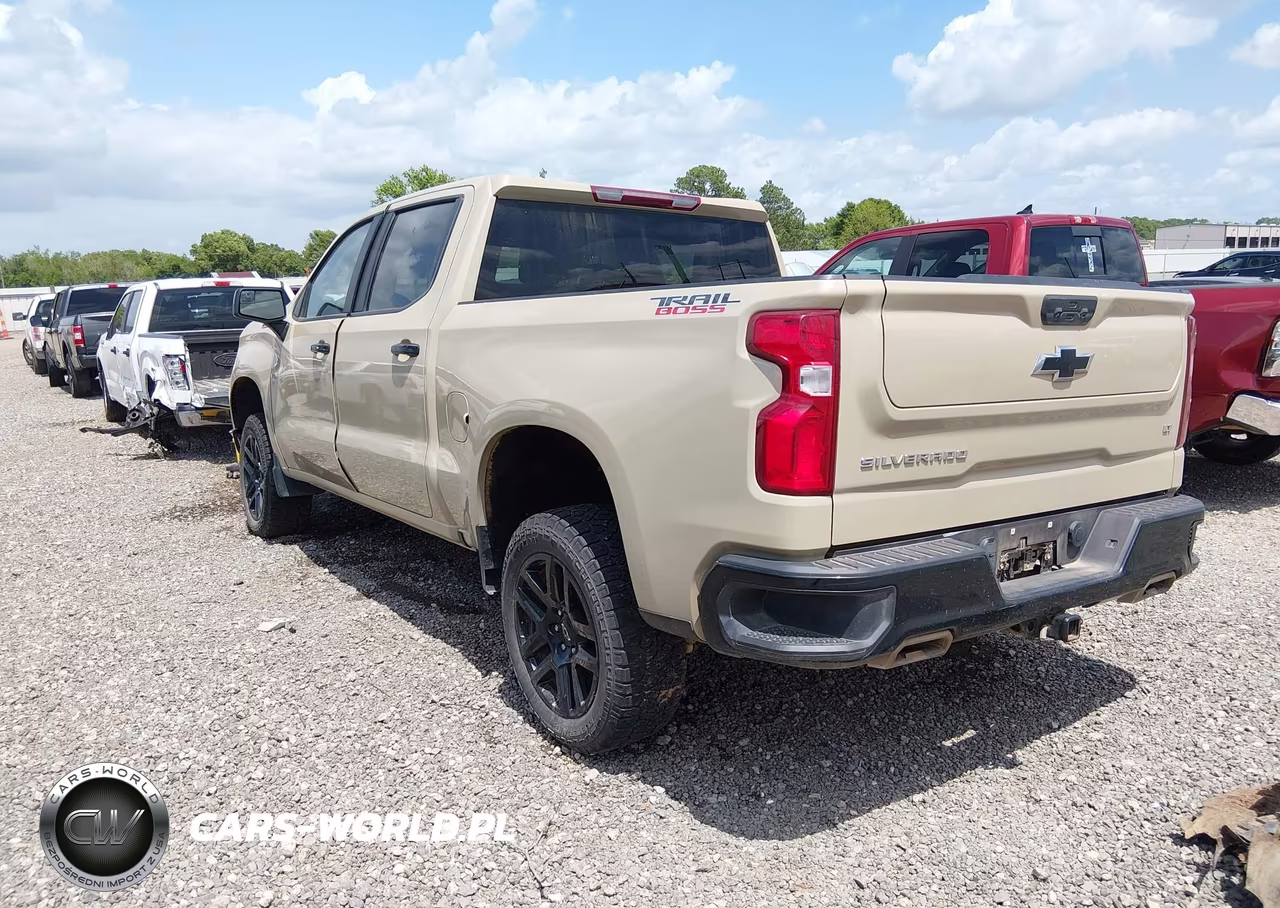 2022 Chevrolet Silverado 1500 VIN:3GCUDFED1NG686525 - 3