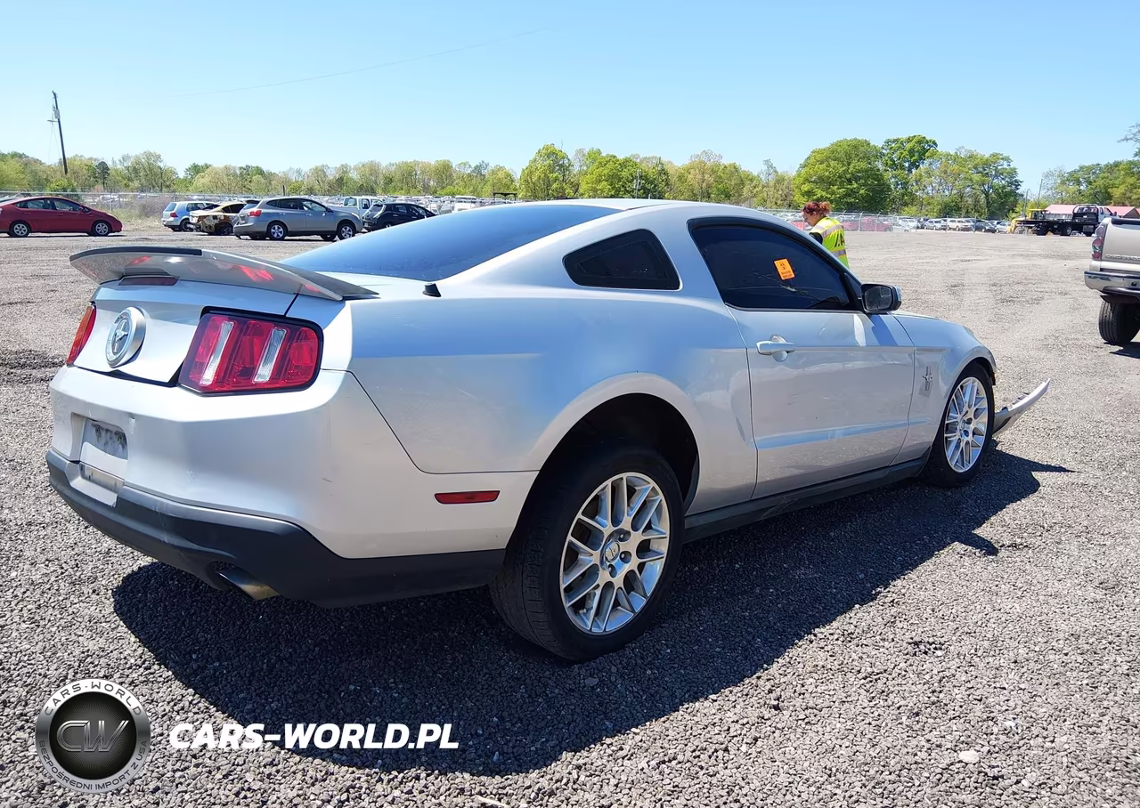 2012 Ford Mustang V6 Premium VIN:1ZVBP8AM9C5233089 - 4