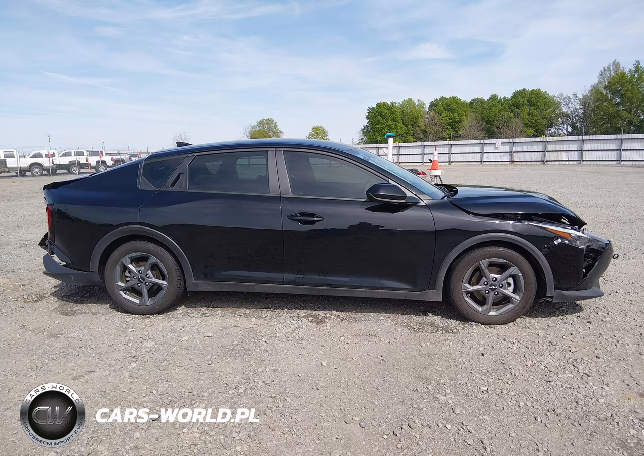 2025 Kia K4 Lxs VIN:3KPFT4DE0SE159285 - 13