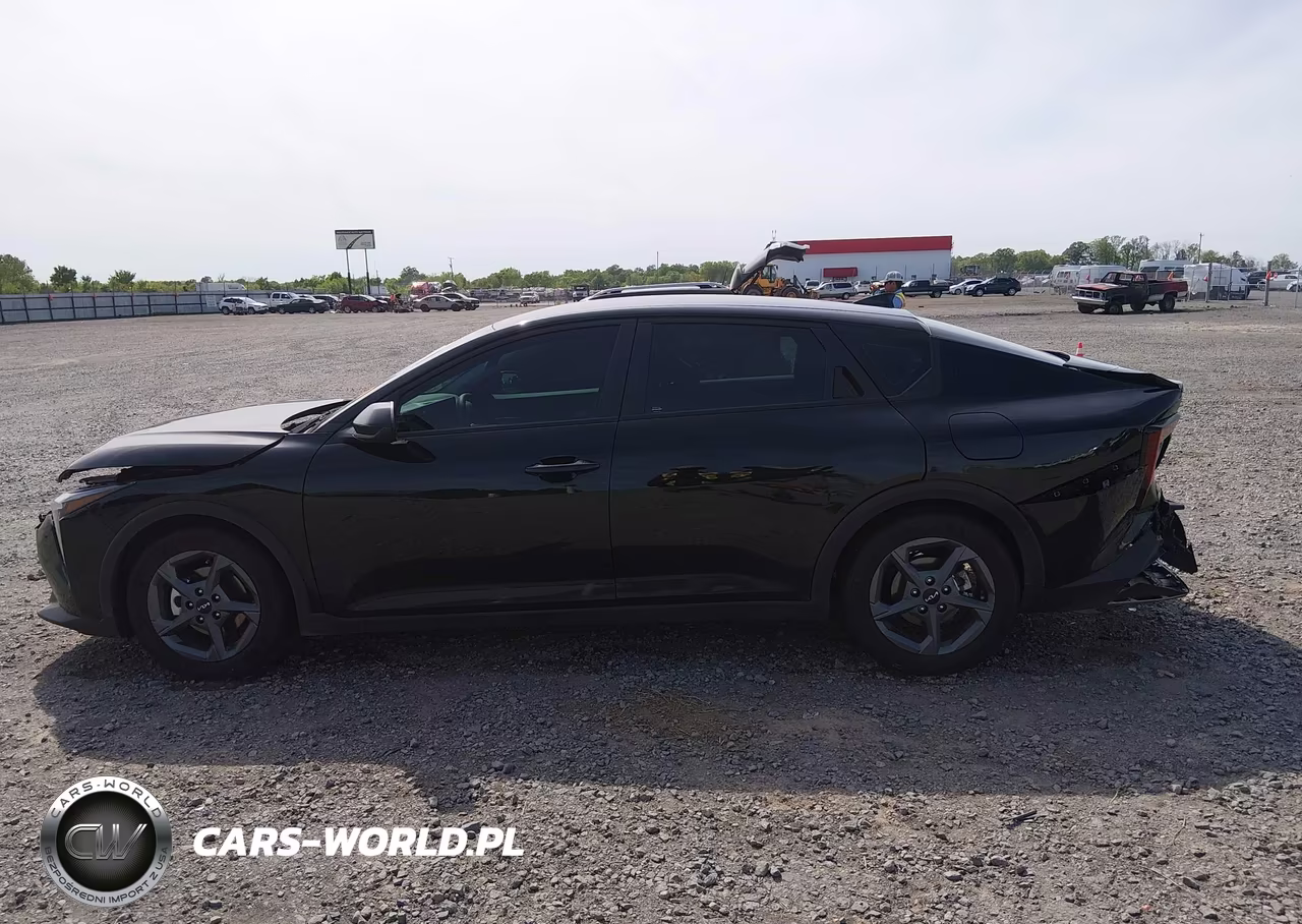 2025 Kia K4 Lxs VIN:3KPFT4DE0SE159285 - 14