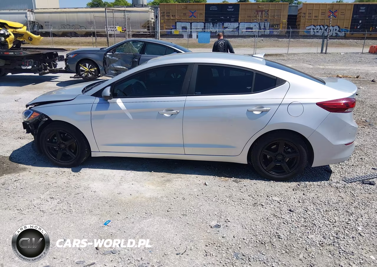 2018 Hyundai Elantra Sel VIN:5NPD84LF3JH333699 - 15