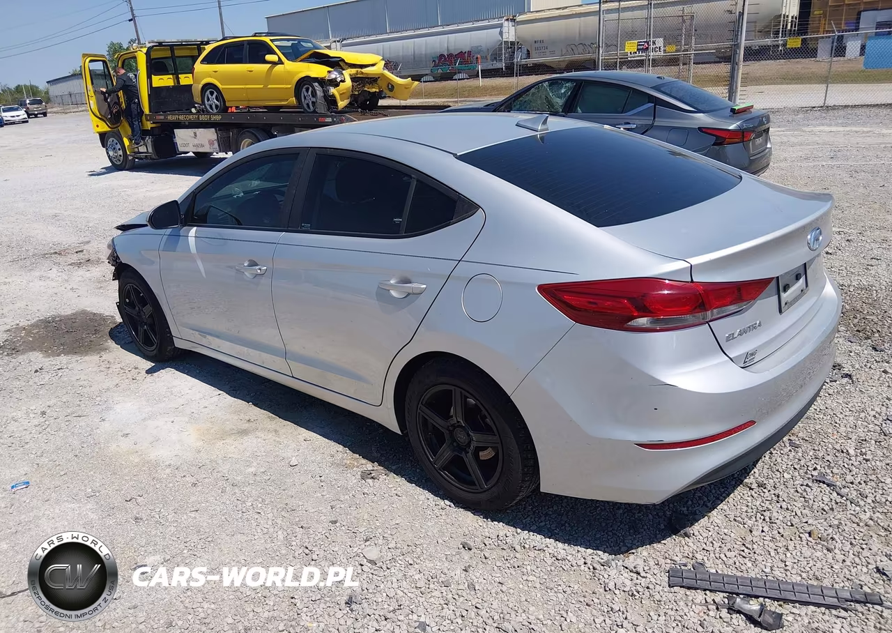 2018 Hyundai Elantra Sel VIN:5NPD84LF3JH333699 - 3