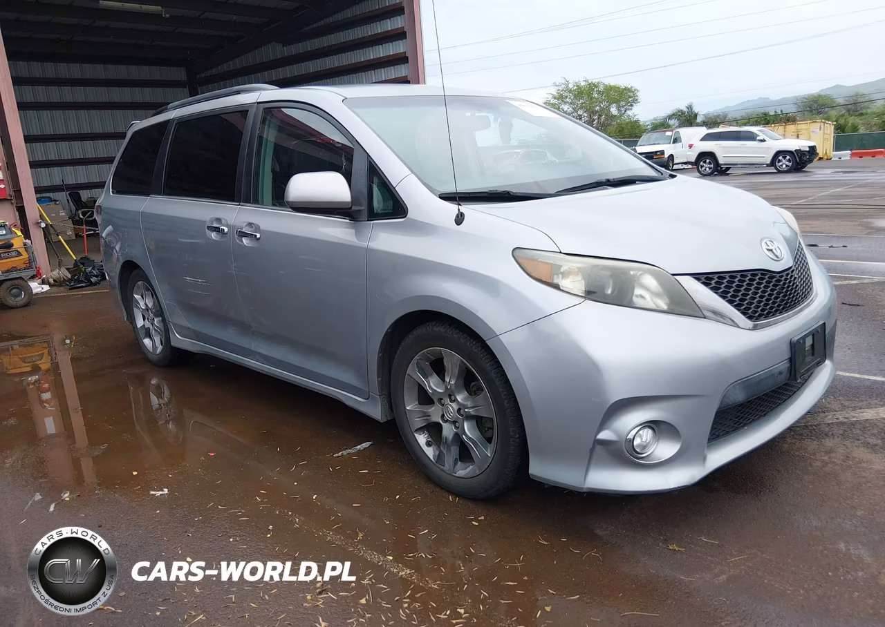 2014 Toyota Sienna Se 8 Passenger – zdjęcie 1 z 17