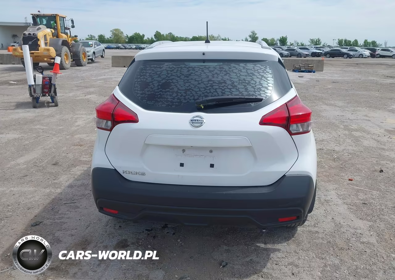 2019 Nissan Kicks S VIN:3N1CP5CU3KL492472 - 17