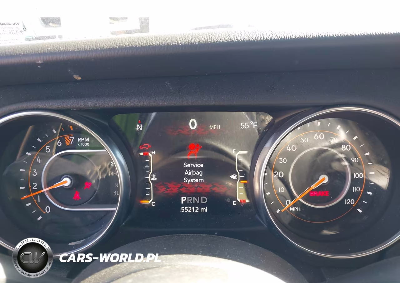 2020 Jeep Wrangler Unlimited Sahara 4X4 VIN:1C4HJXEG1LW211501 - 7