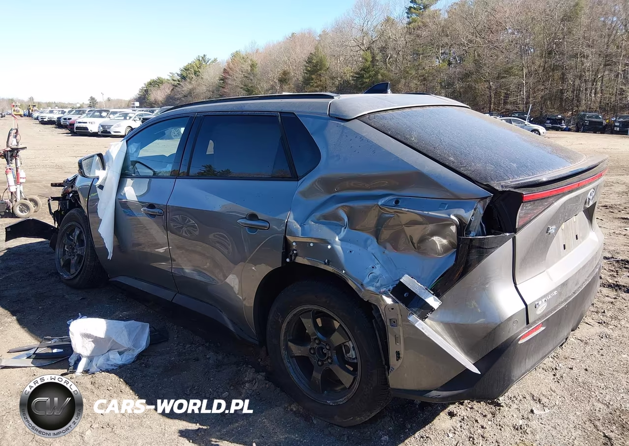 2026 Toyota Bz Xle VIN:JTMBDAFB5TJ016026 - 3