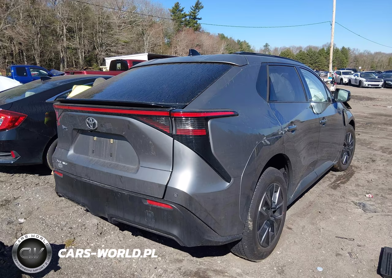 2026 Toyota Bz Xle VIN:JTMBDAFB5TJ016026 - 4