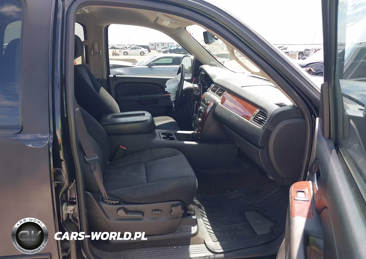 2012 Chevrolet Tahoe Ls VIN:1GNSCAE06CR161460 - 5