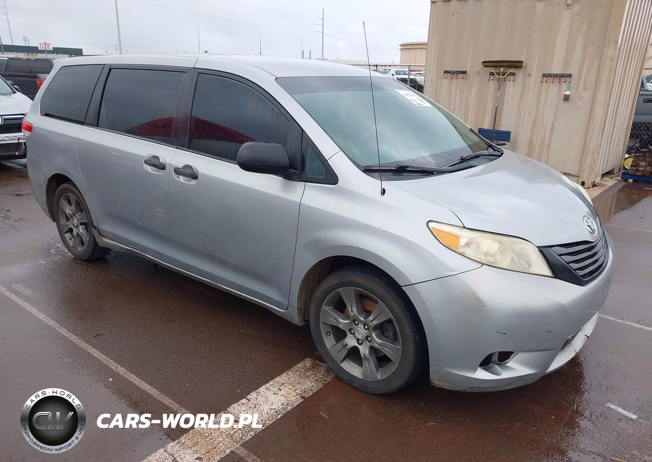 2014 Toyota Sienna L V6 7 Passenger