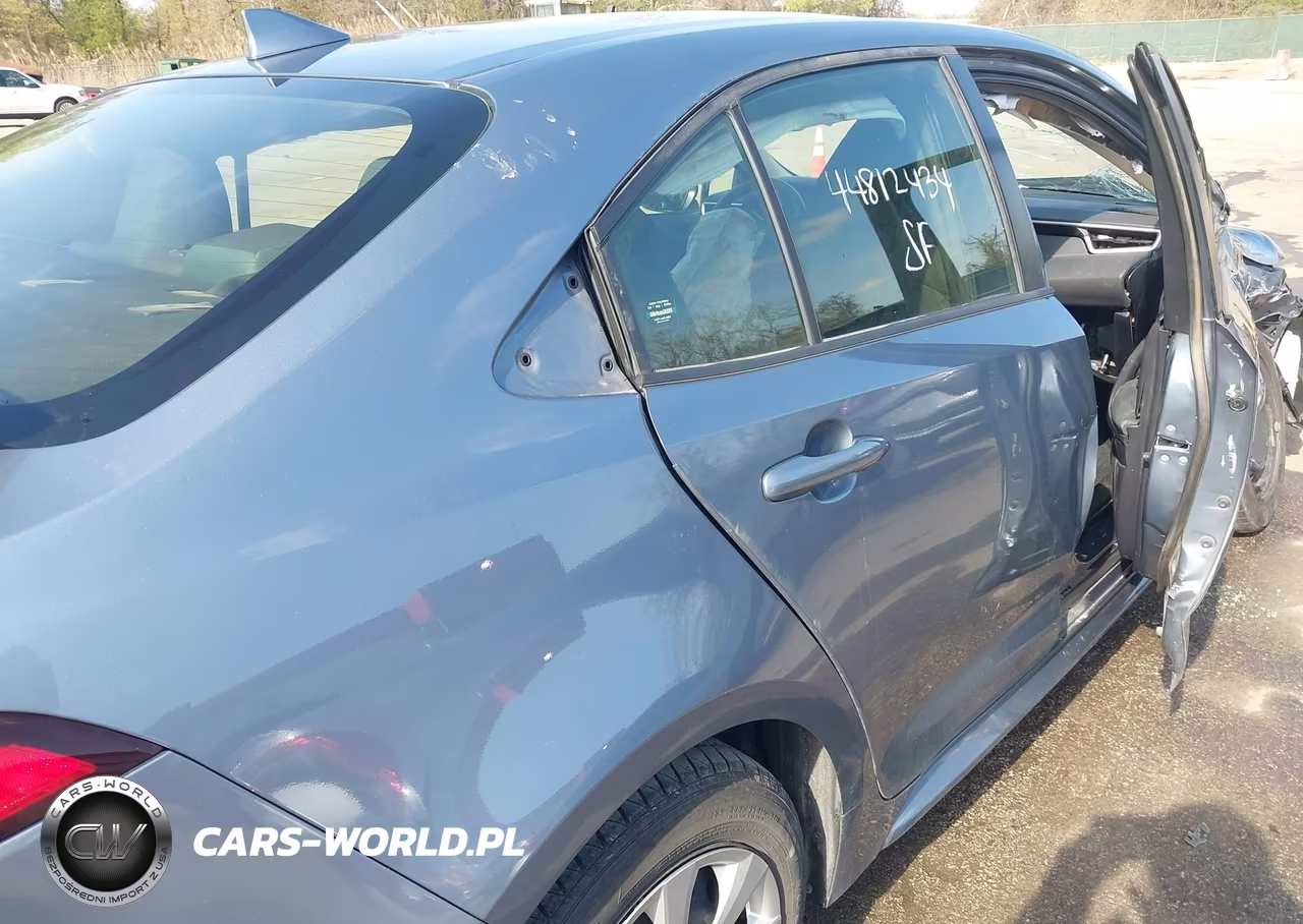 2022 Toyota Corolla Le VIN:JTDEPMAE1N3005149 - 19