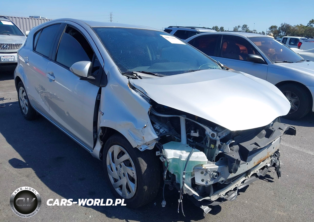 2015 Toyota Prius C Two