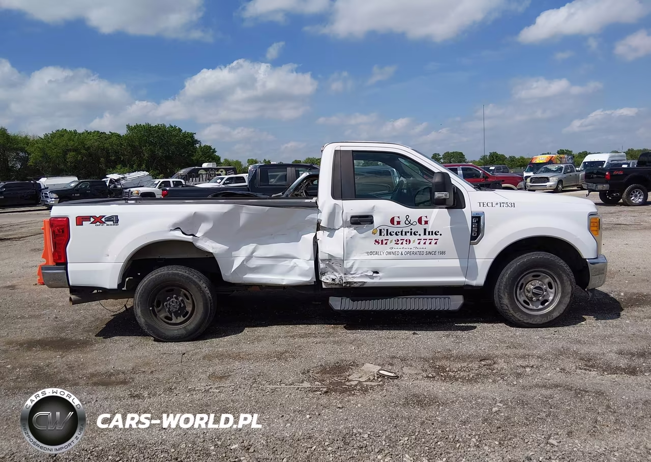 2017 Ford F-250 Xl VIN:1FTBF2A60HEE50218 - 13