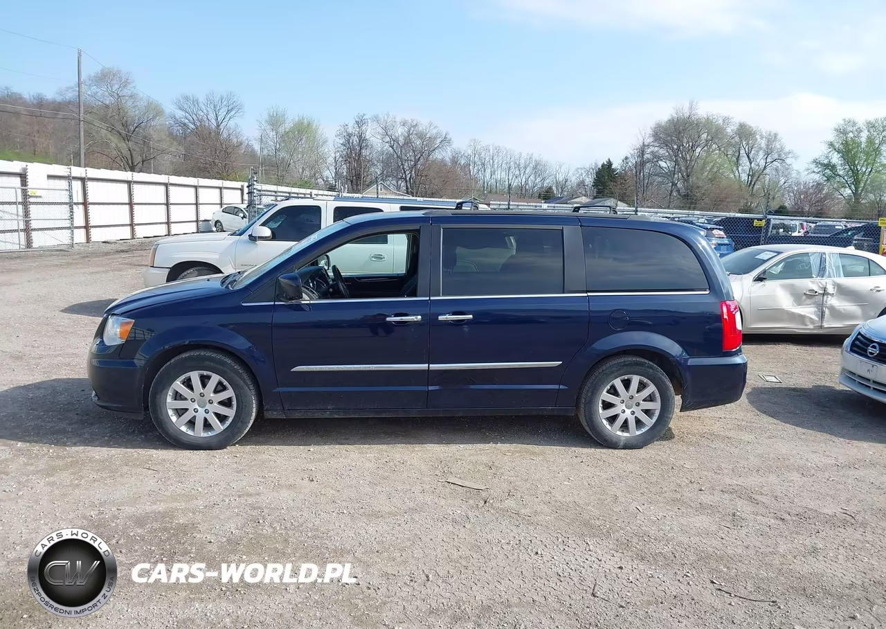 2016 Chrysler Town & Country Touring VIN:2C4RC1BG2GR194061 - 14
