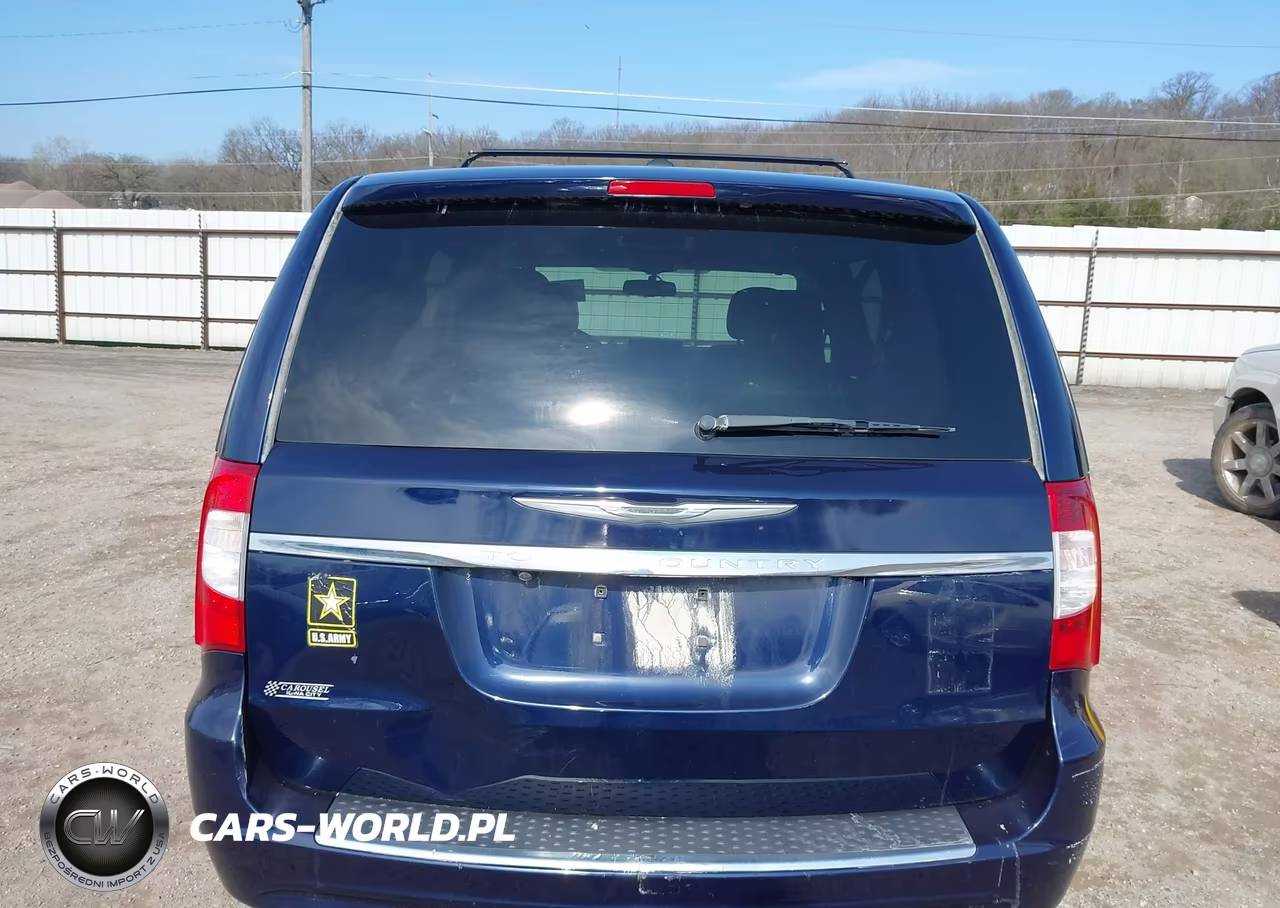 2016 Chrysler Town & Country Touring VIN:2C4RC1BG2GR194061 - 16
