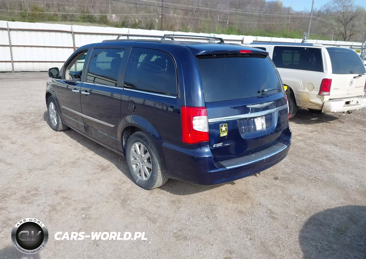 2016 Chrysler Town & Country Touring VIN:2C4RC1BG2GR194061 - 3