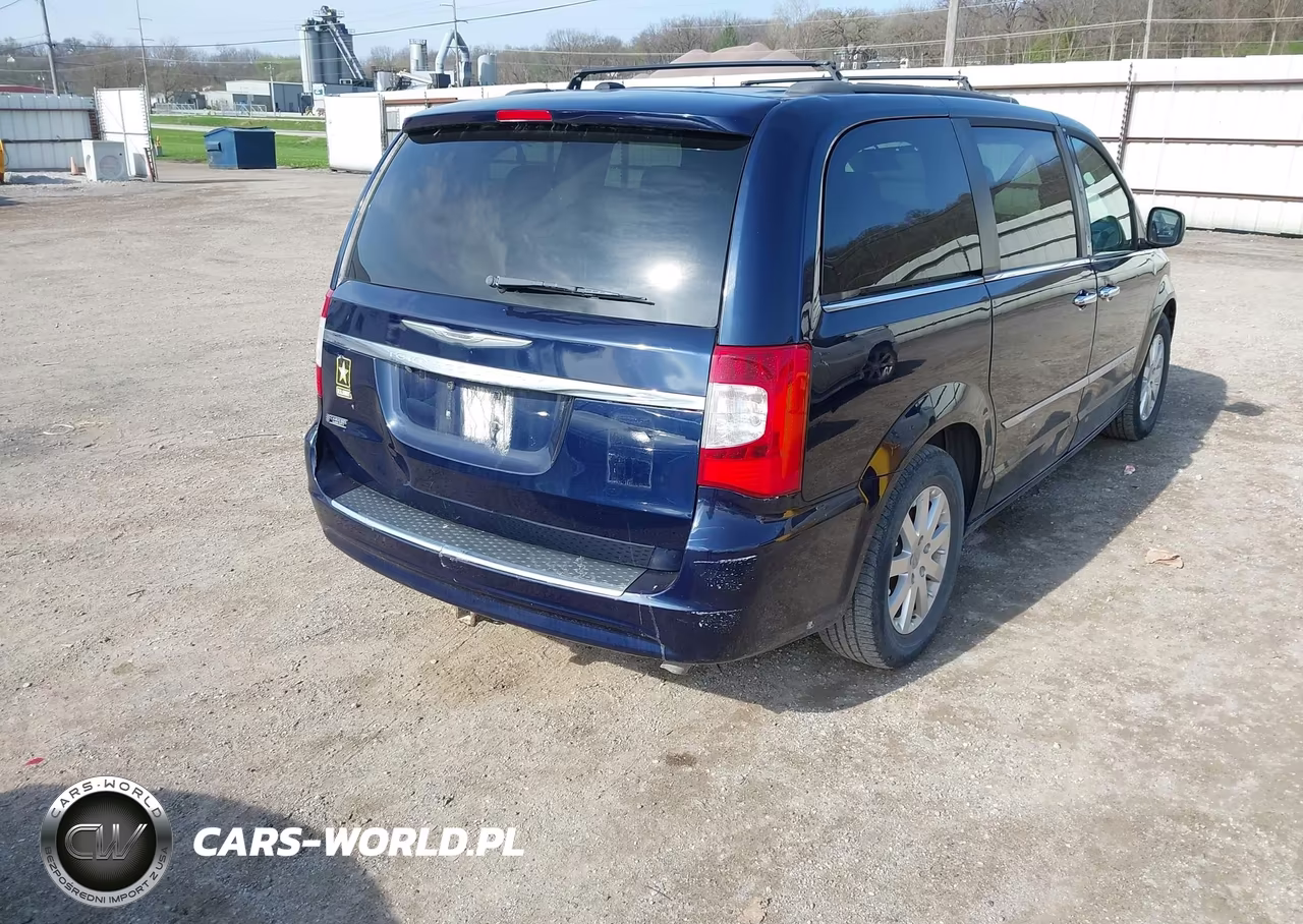 2016 Chrysler Town & Country Touring VIN:2C4RC1BG2GR194061 - 4