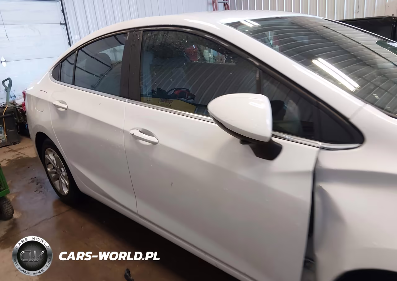 2019 Chevrolet Cruze Lt VIN:1G1BE5SM5K7104736 - 13