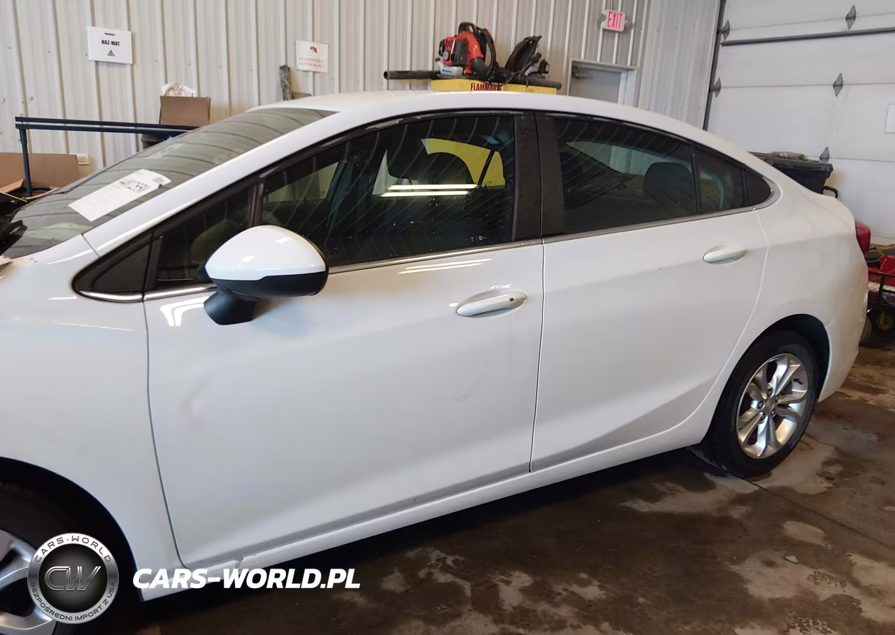 2019 Chevrolet Cruze Lt VIN:1G1BE5SM5K7104736 - 14