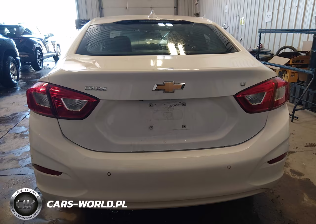 2019 Chevrolet Cruze Lt VIN:1G1BE5SM5K7104736 - 16