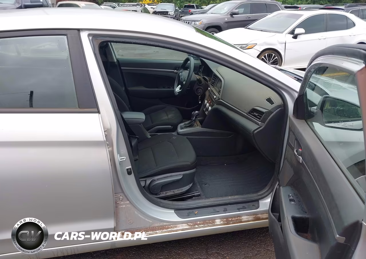 2019 Hyundai Elantra Se VIN:5NPD74LF1KH484853 - 5