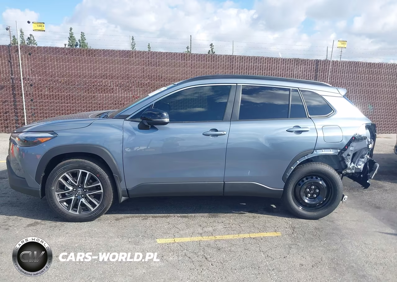 2026 Toyota Corolla Cross Xle VIN:7MUDAABG8TV171441 - 14