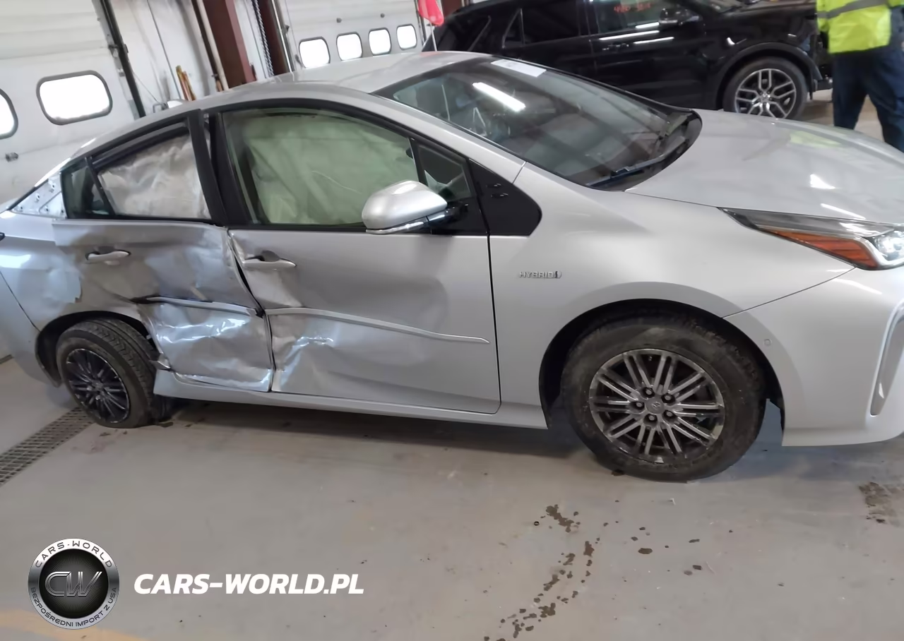 2019 Toyota Prius Le VIN:JTDL9RFU6K3002936 - 13