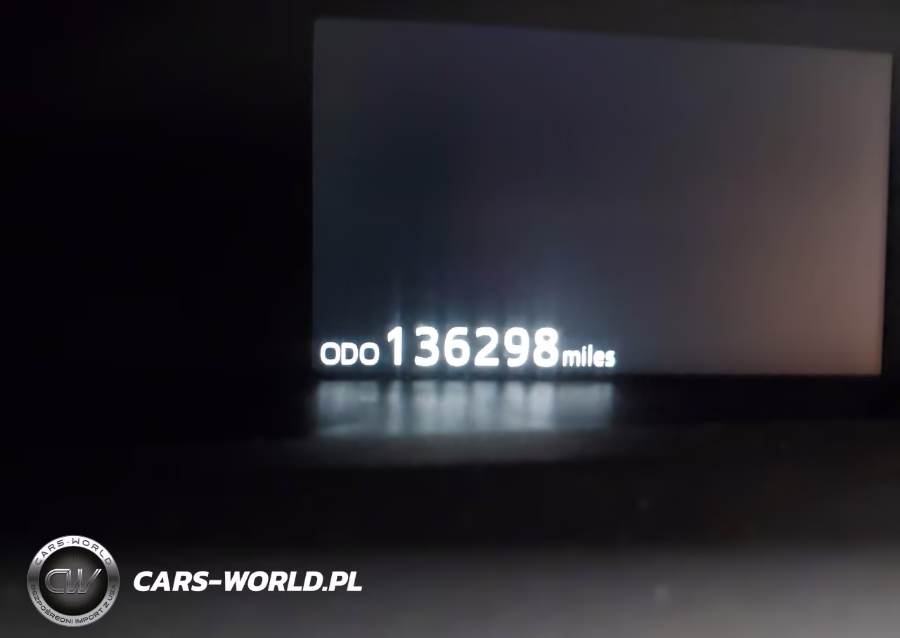 2019 Toyota Prius Le VIN:JTDL9RFU6K3002936 - 7
