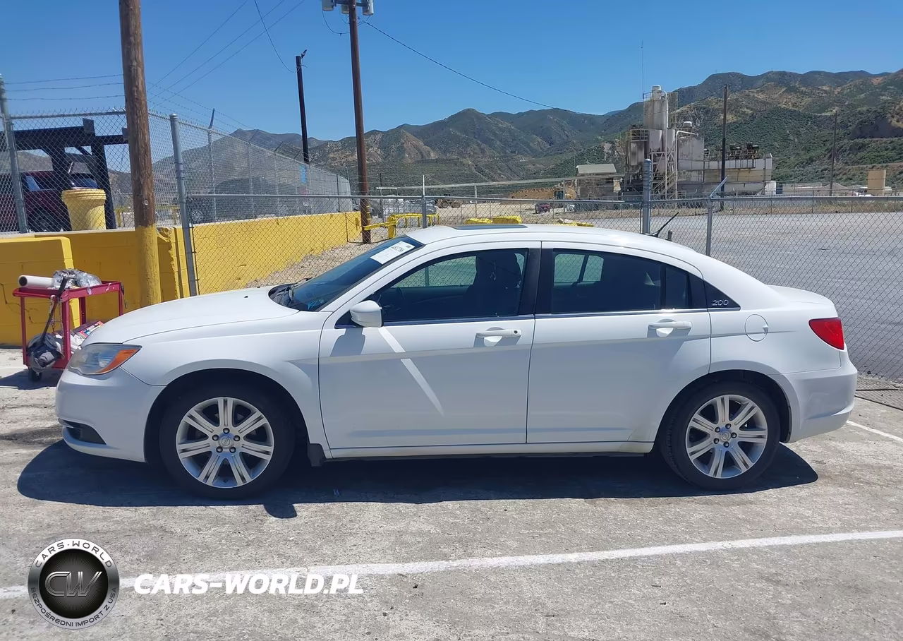 2011 Chrysler 200 Touring VIN:1C3BC1FG4BN613436 - 14