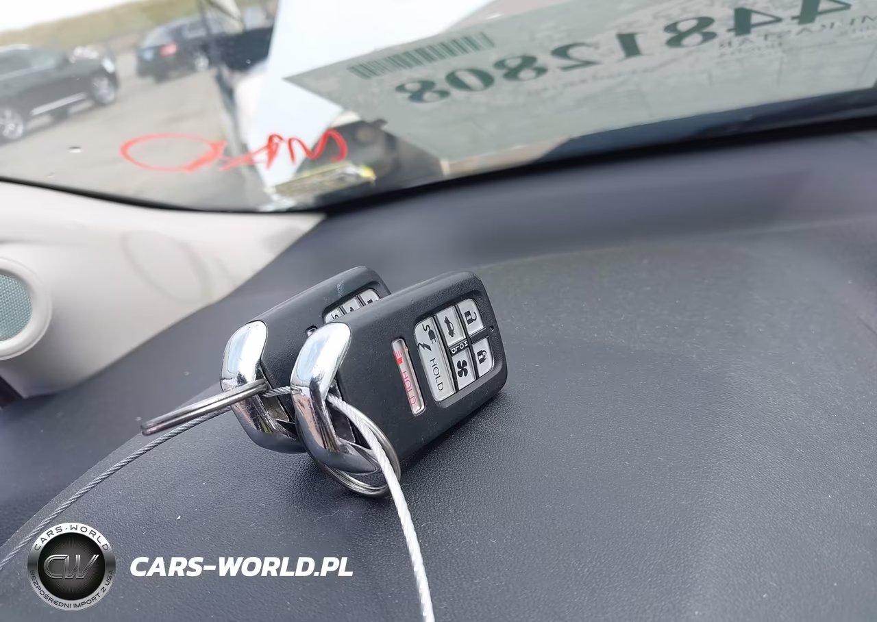 2018 Honda Clarity Plug-In Hybrid VIN:JHMZC5F11JC016282 - 11