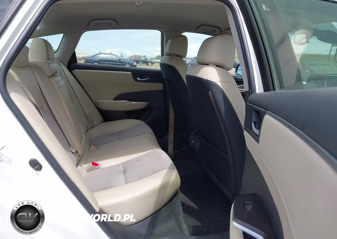 2018 Honda Clarity Plug-In Hybrid VIN:JHMZC5F11JC016282 - 8