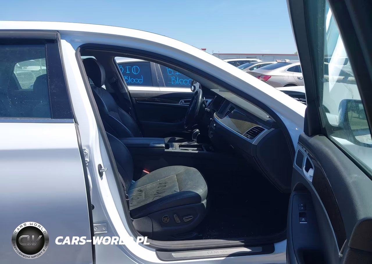 2015 Hyundai Genesis 3.8 VIN:KMHGN4JE3FU039356 - 5