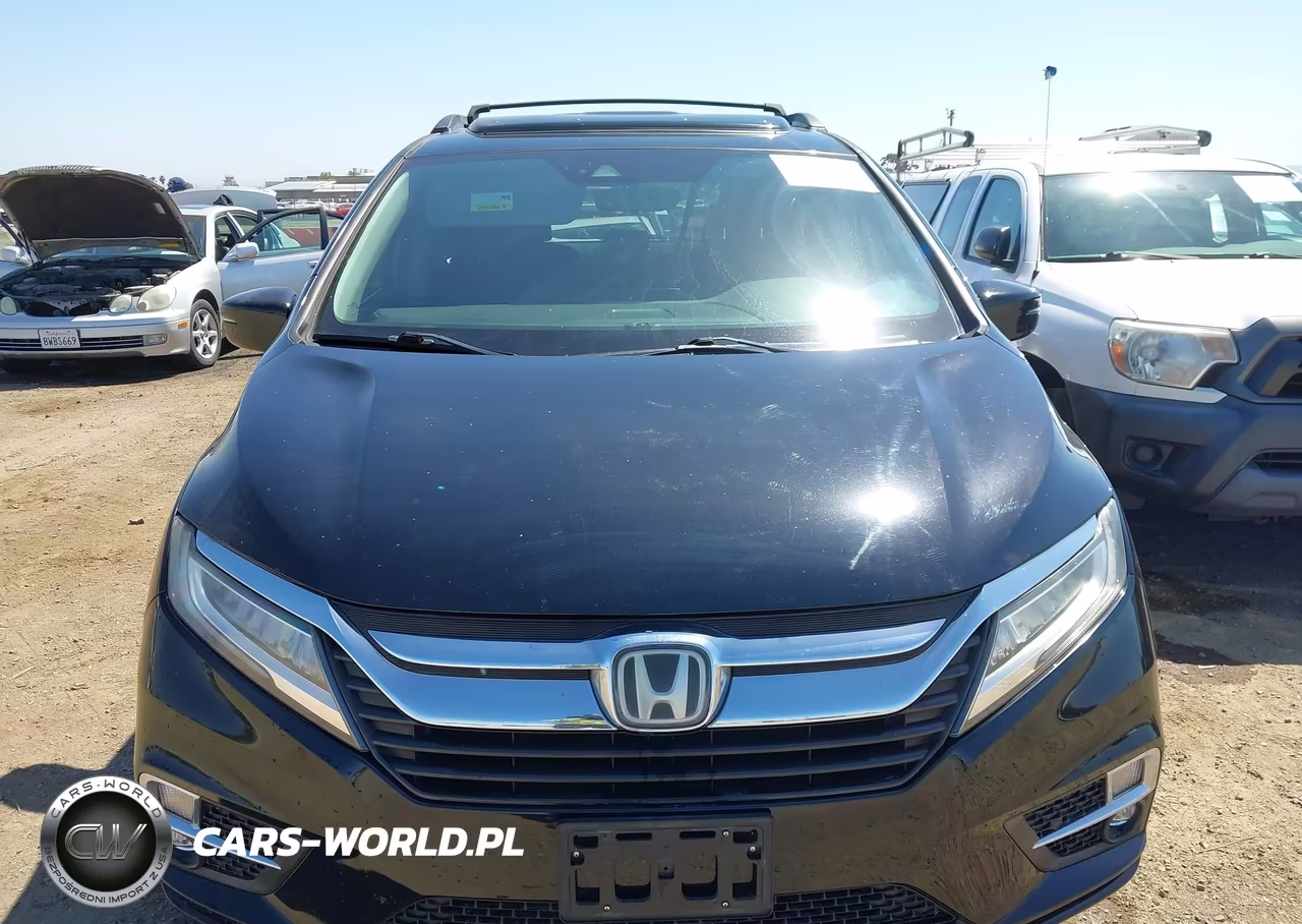 2018 Honda Odyssey Elite VIN:5FNRL6H94JB008786 - 12