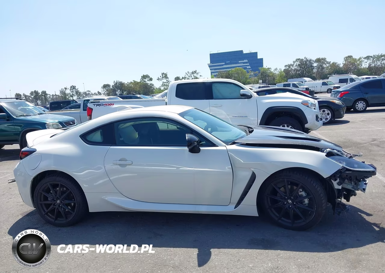 2023 Toyota Gr86 Premium VIN:JF1ZNBE10P9766005 - 13