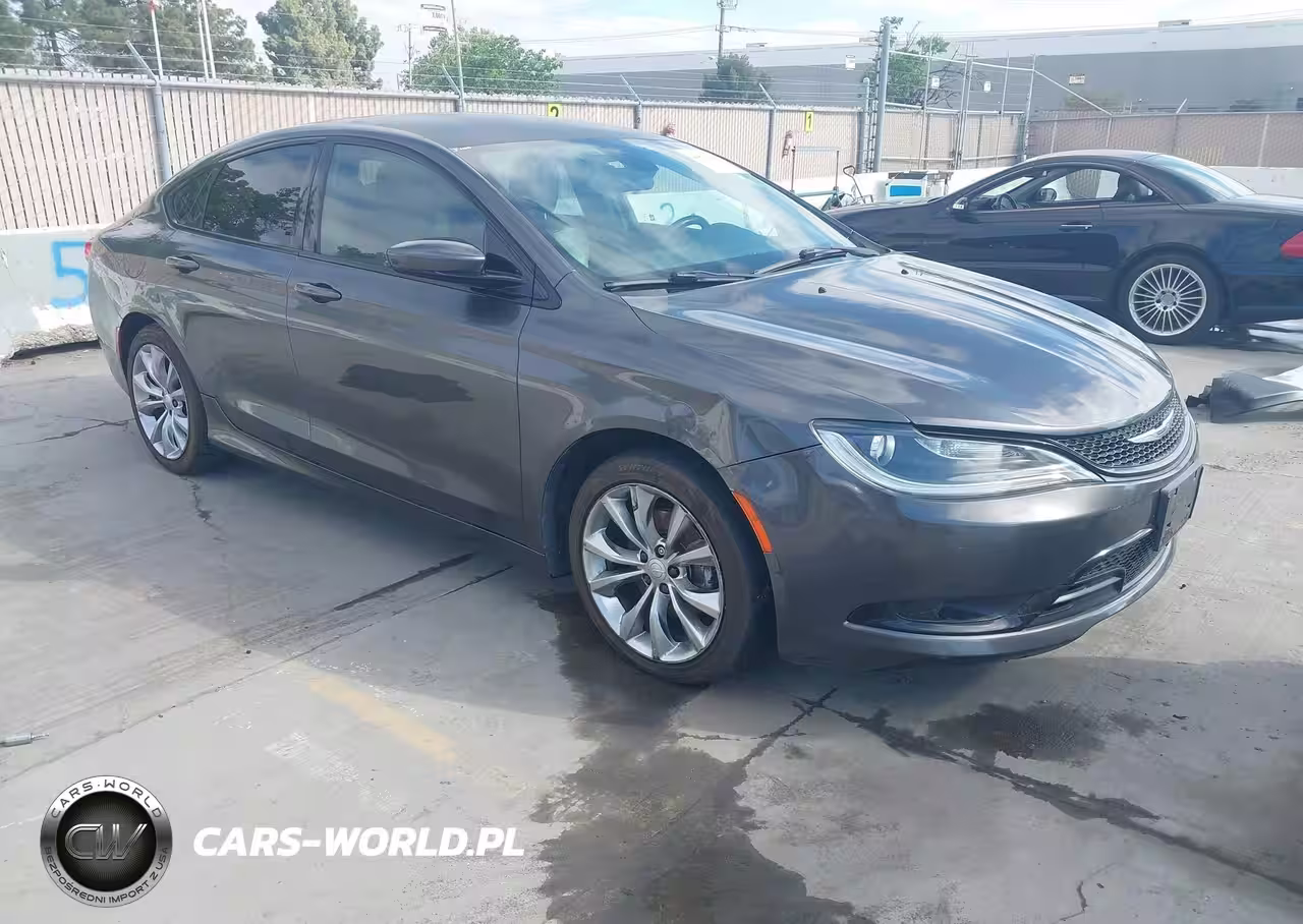 2015 Chrysler 200 S