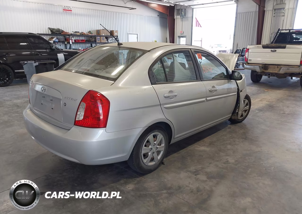 2009 Hyundai Accent Gls VIN:KMHCN46C79U284168 - 4