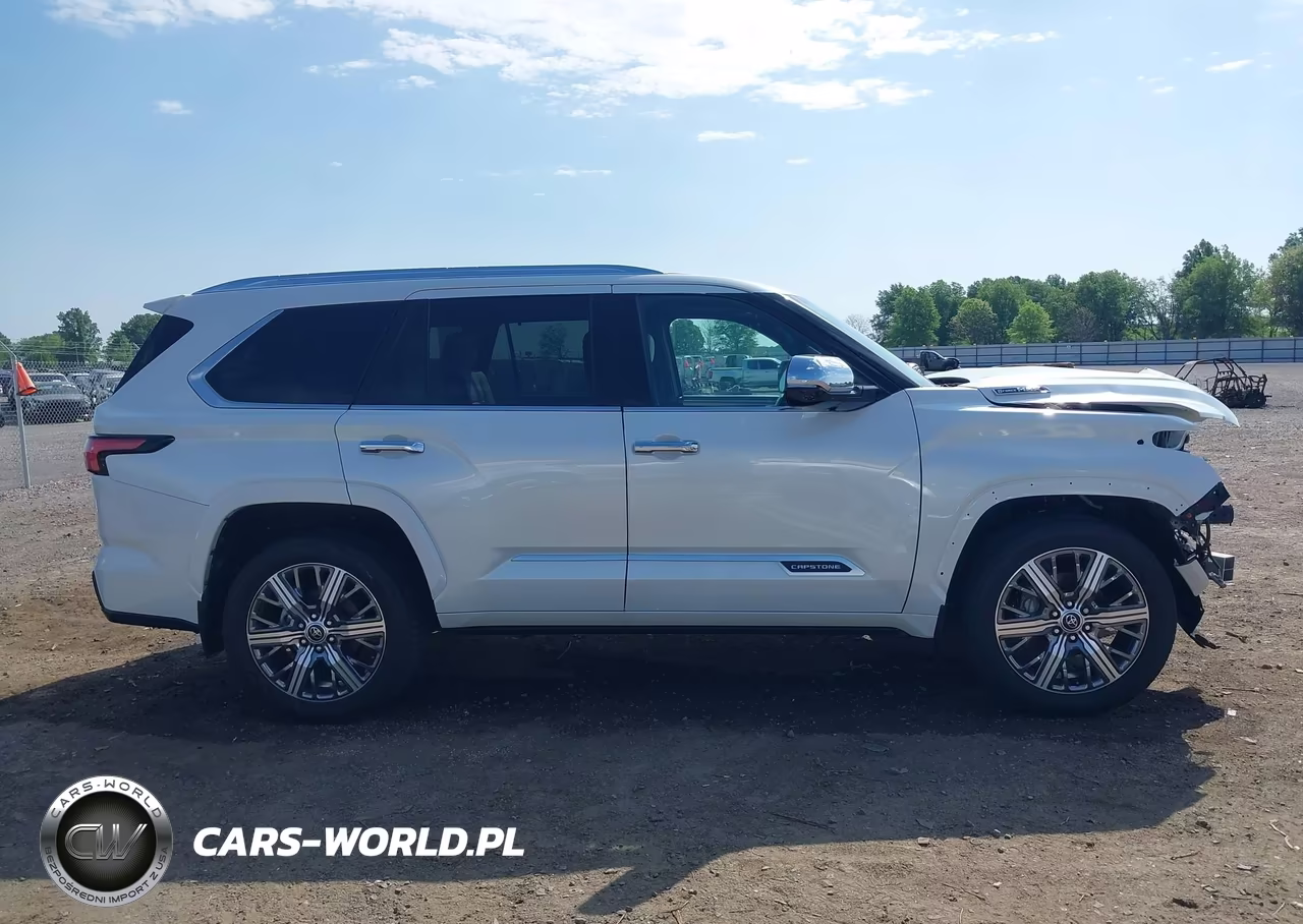 2023 Toyota Sequoia Capstone VIN:7SVAAABA2PX008010 - 14