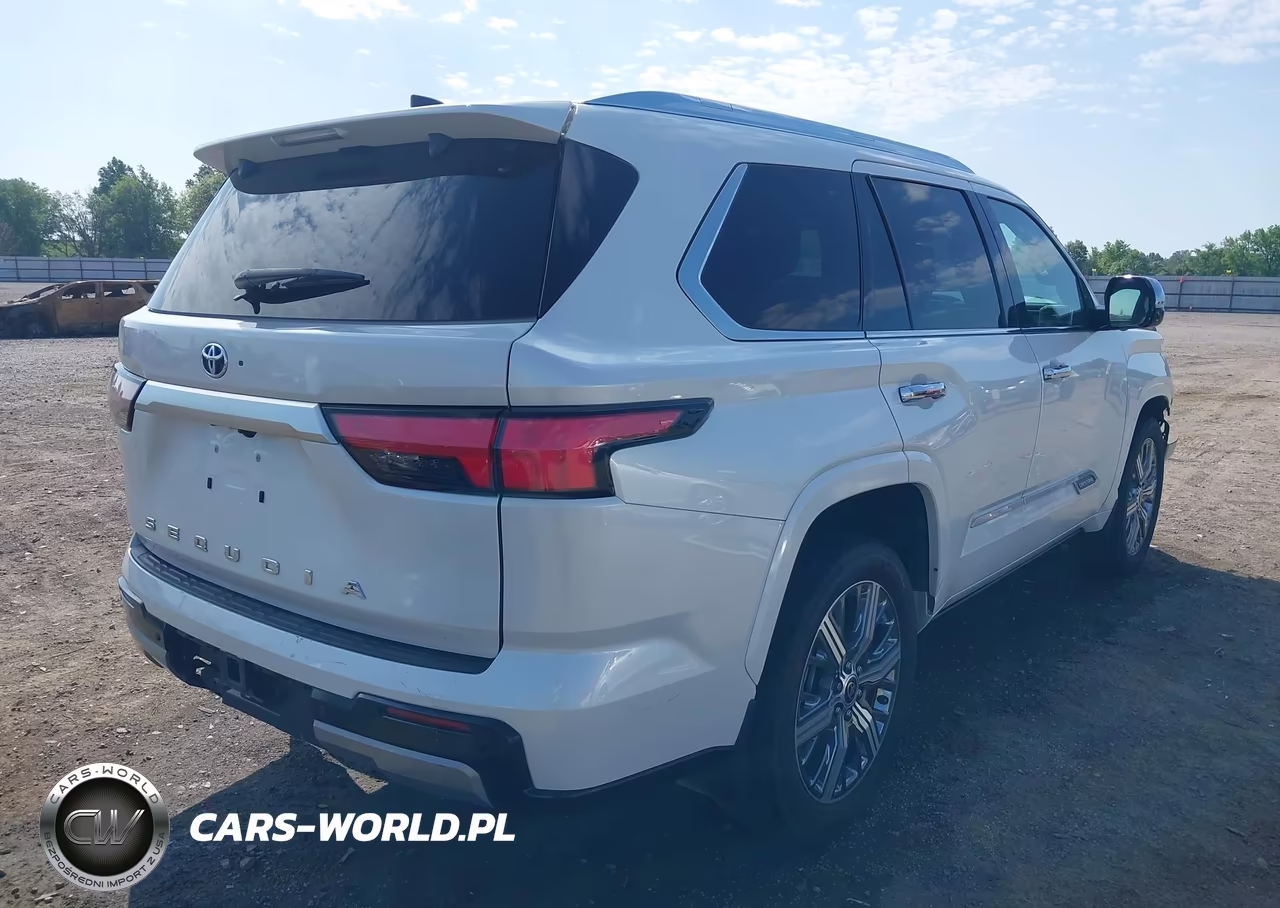 2023 Toyota Sequoia Capstone VIN:7SVAAABA2PX008010 - 4
