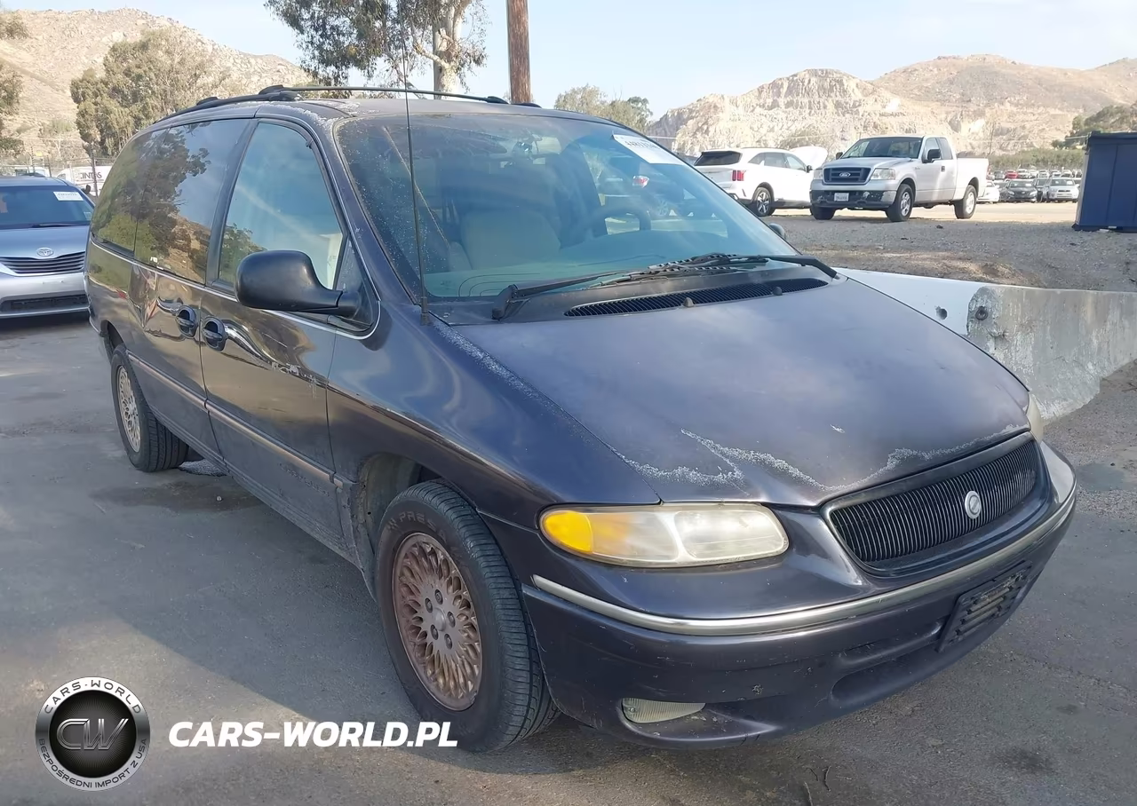 1996 Chrysler Town & Country Lxi