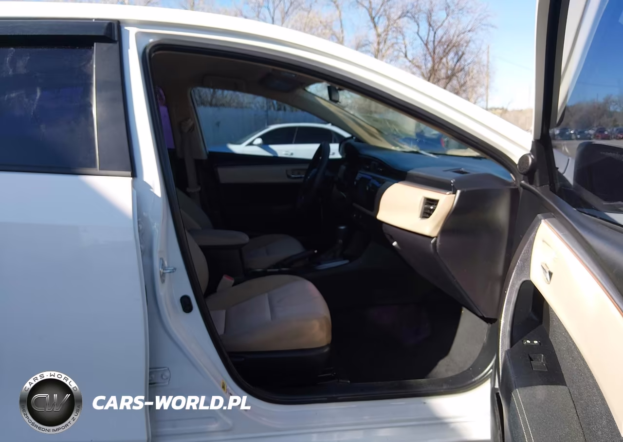 2015 Toyota Corolla Le Plus VIN:5YFBURHE2FP214844 - 5