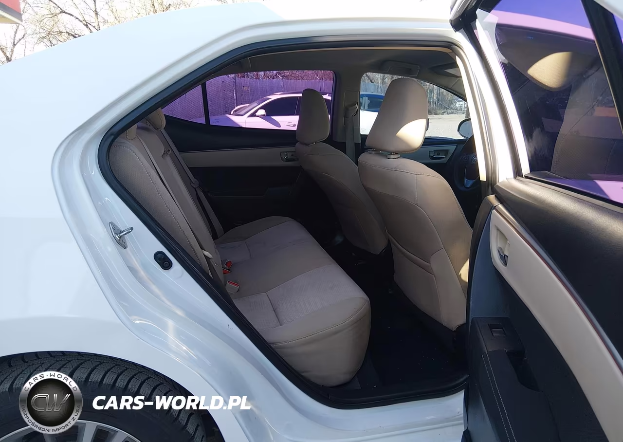 2015 Toyota Corolla Le Plus VIN:5YFBURHE2FP214844 - 8
