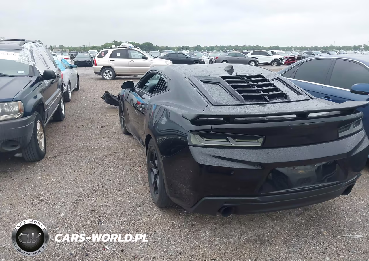 2018 Chevrolet Camaro 1Lt VIN:1G1FB1RS7J0191943 - 3