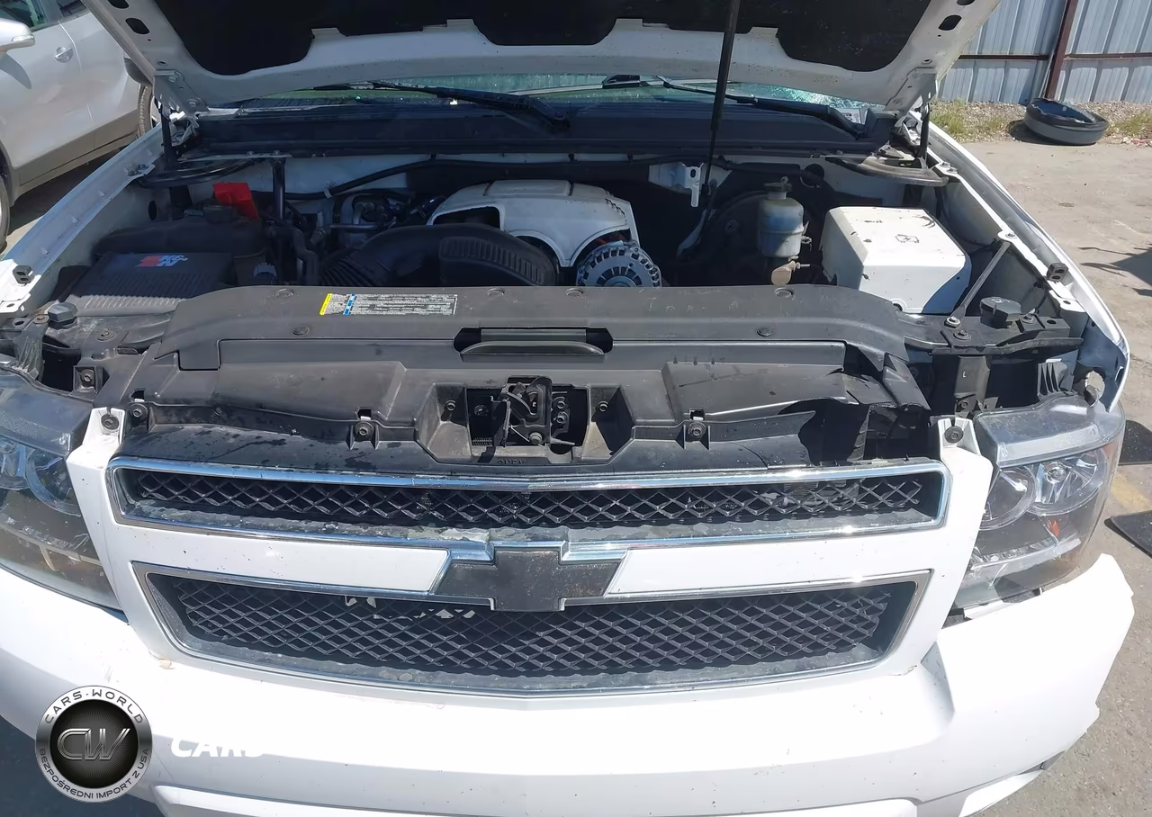 2010 Chevrolet Tahoe Lt VIN:1GNUKBE02AR226724 - 10