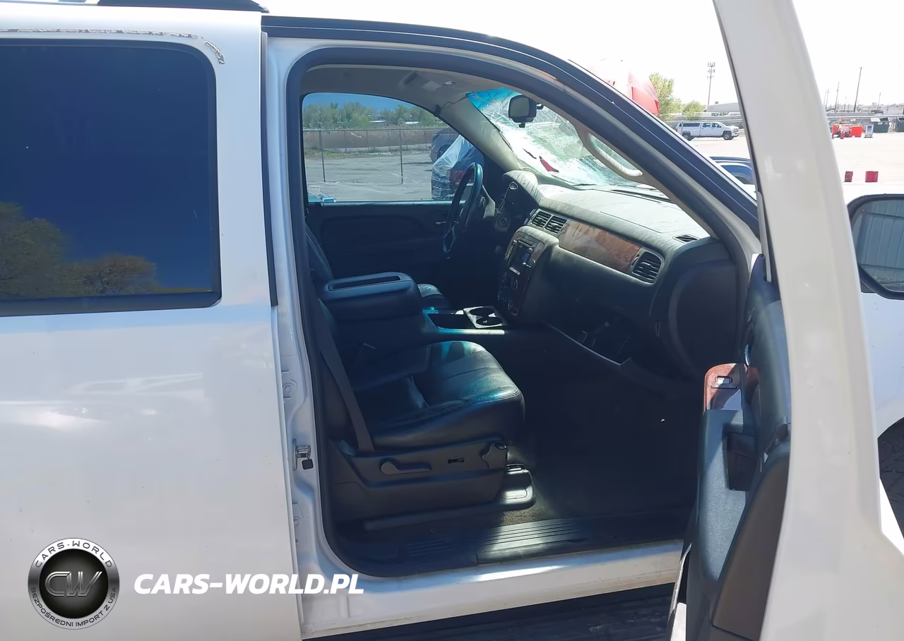 2010 Chevrolet Tahoe Lt VIN:1GNUKBE02AR226724 - 5