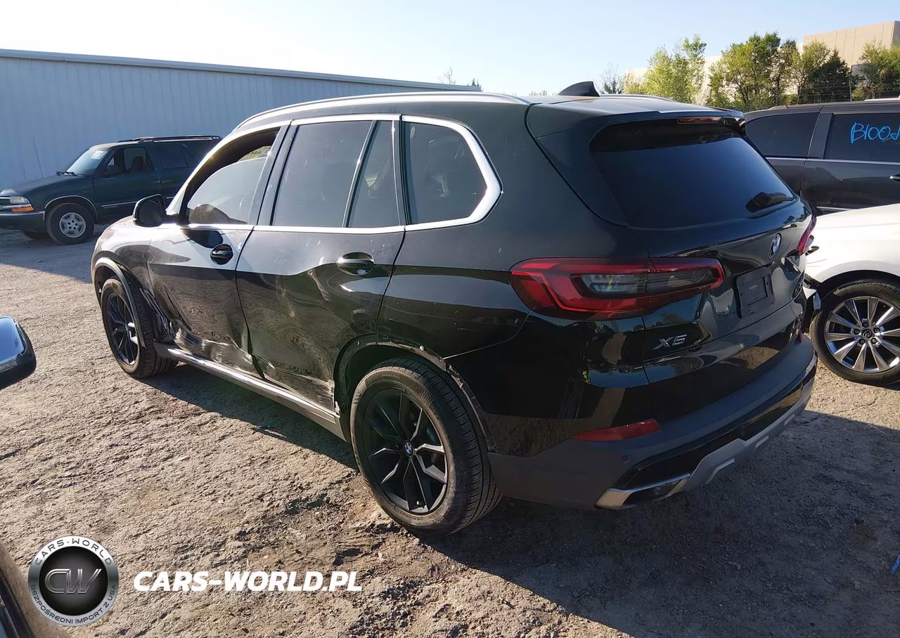 2019 BMW X5 xDrive40I VIN:5UXCR6C59KLL13903 - 3