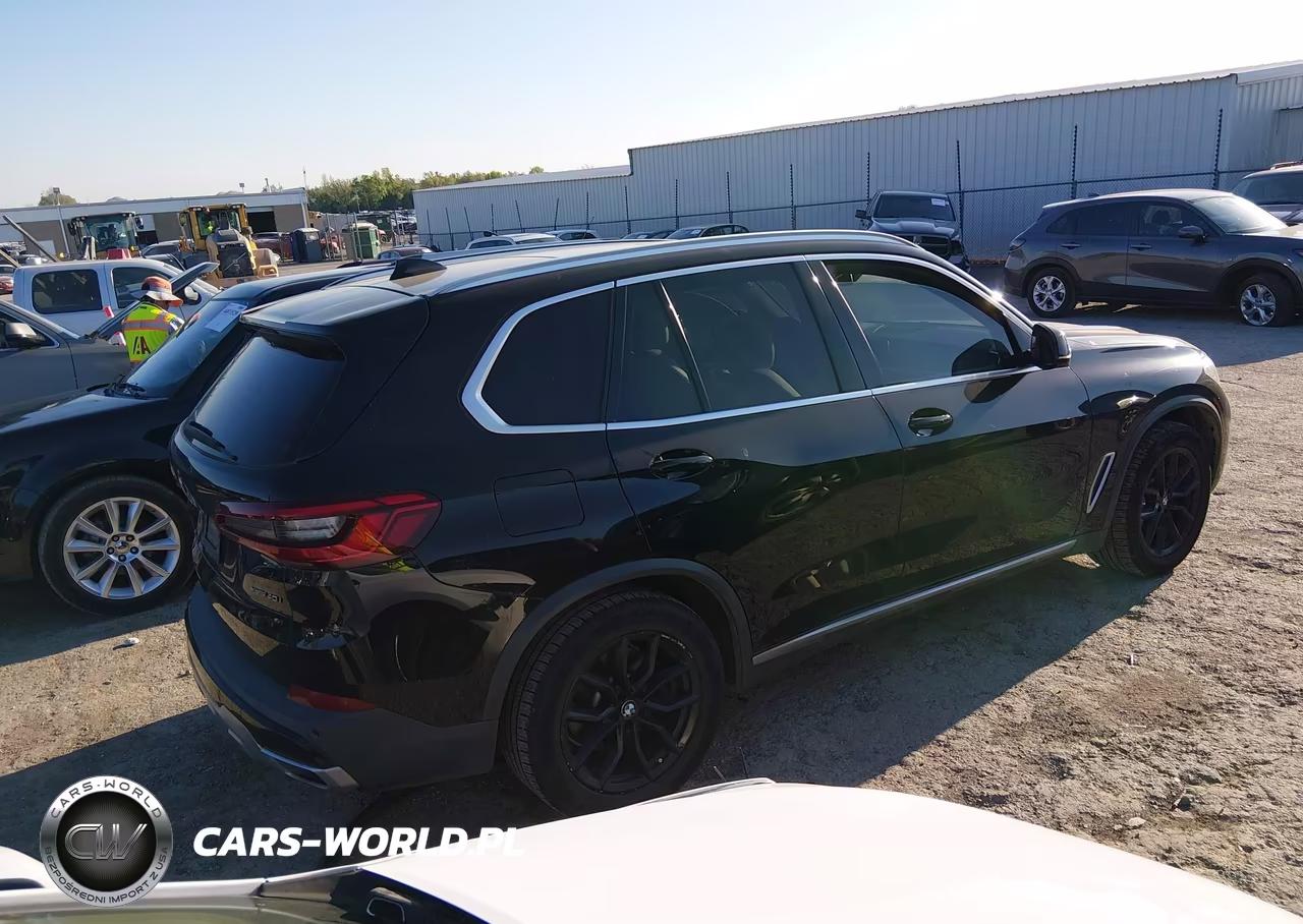 2019 BMW X5 xDrive40I VIN:5UXCR6C59KLL13903 - 4
